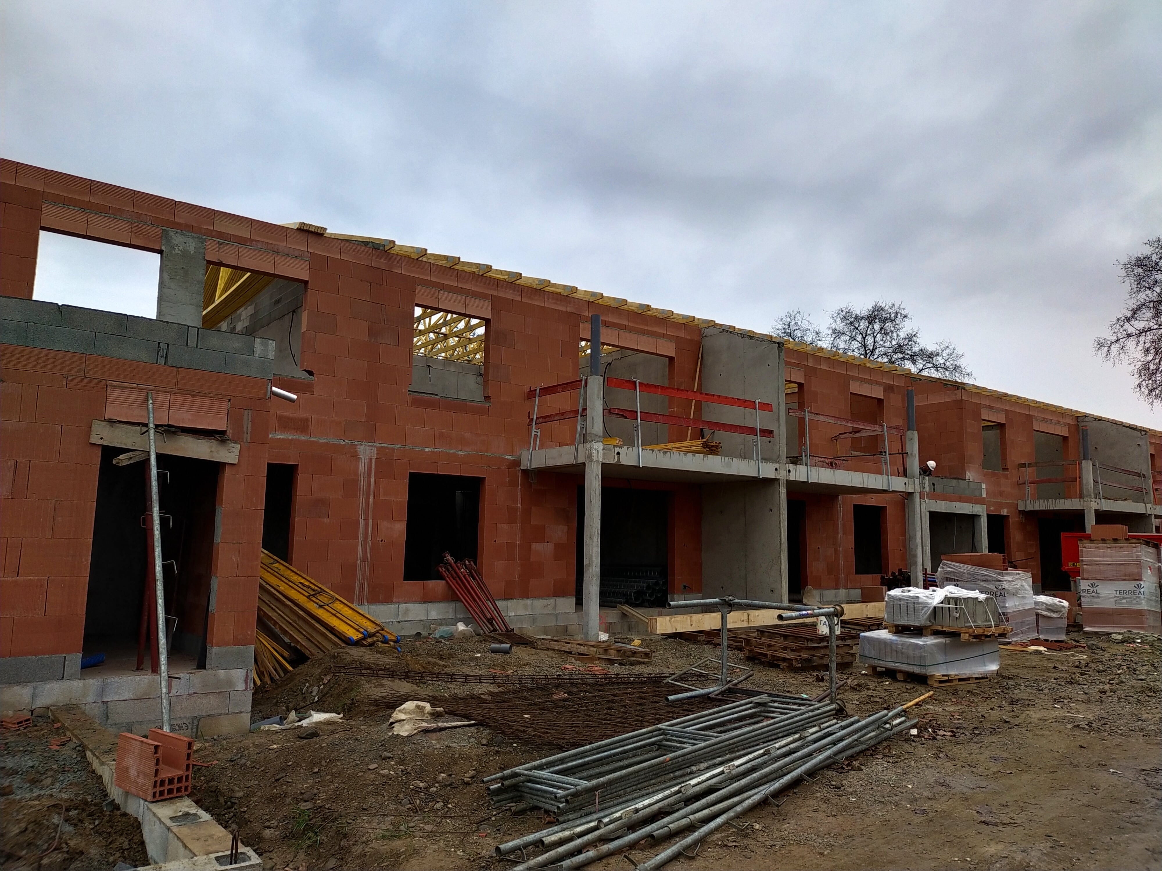 02 mars 2022 :  Démarrage charpente