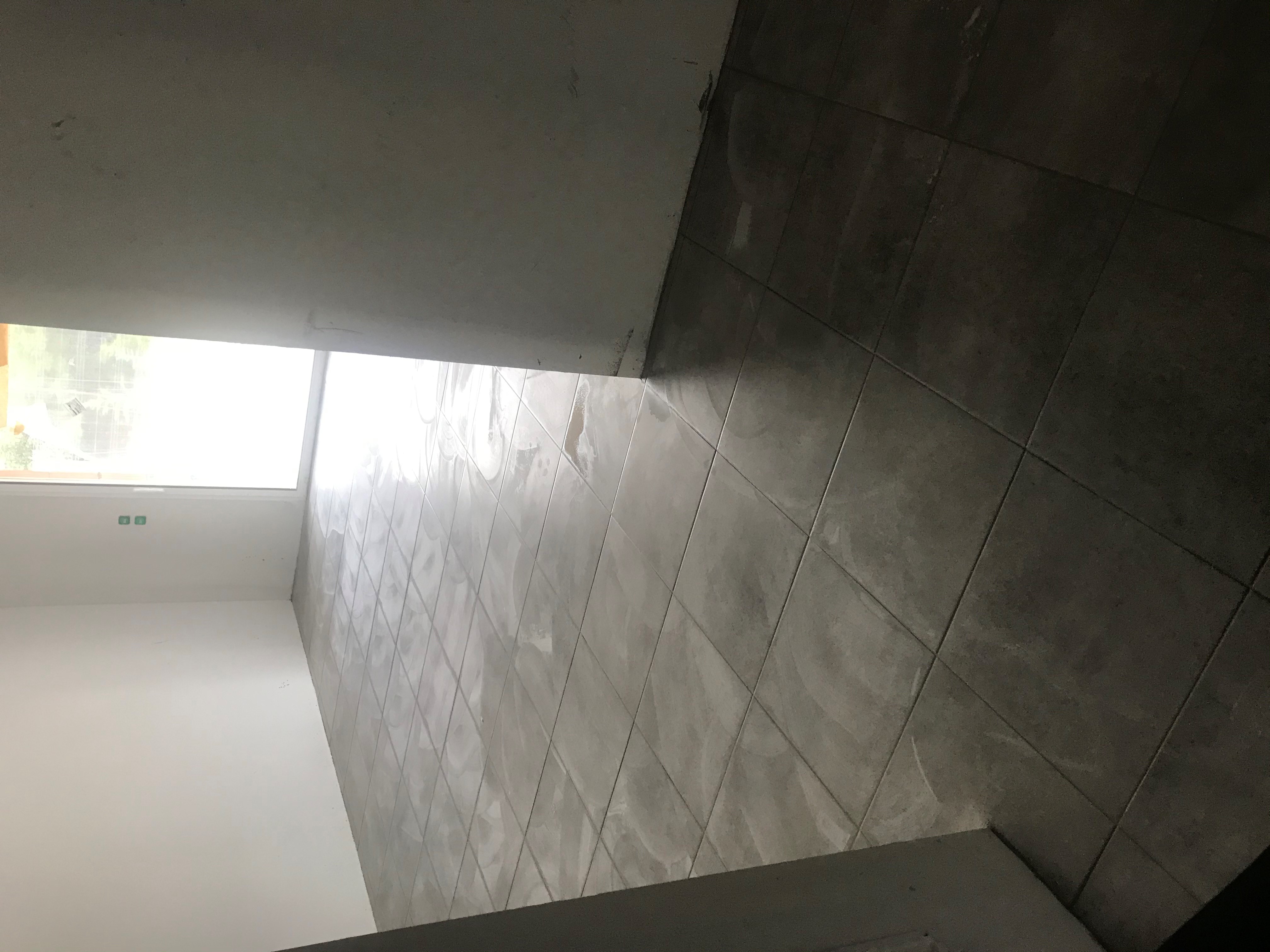 14 septembre 2020 :  Carrelage en cours